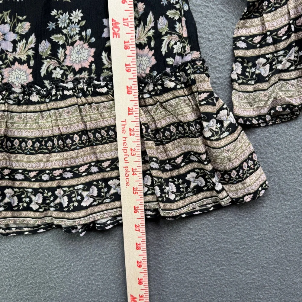 American Eagle Top Womens XS Black Floral‎ Bell Sleeve Peplum Boho Blouse Shirt